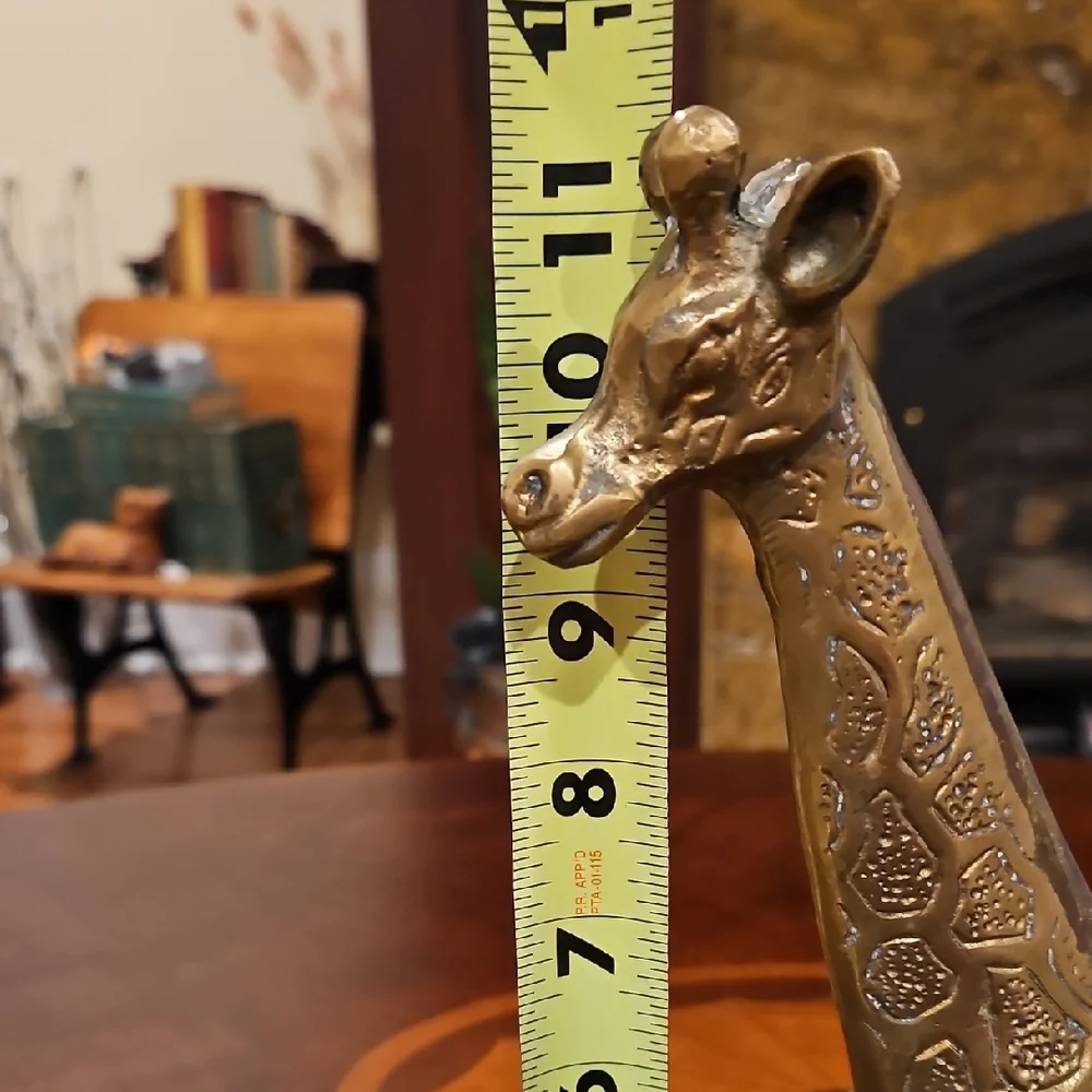 Amazing Solid Textured Heavy Brass Figural Giraffe Sculpture w/Detailed Design
